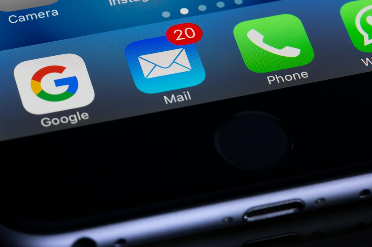 Read more about the article The Best Free Email Deliverability Tools for 2023
