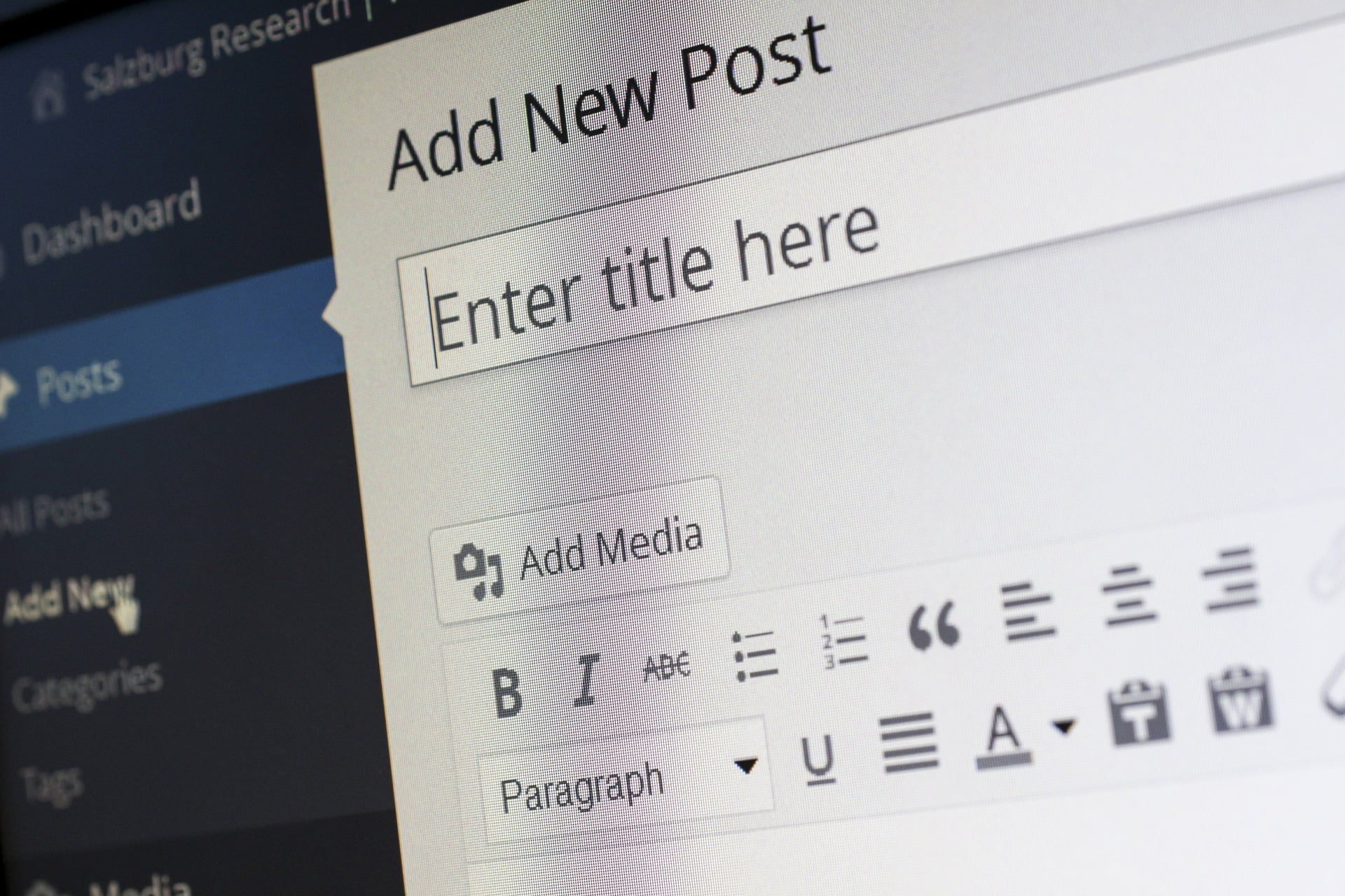Read more about the article How to Use WordPress: A Comprehensive Guide for Beginners